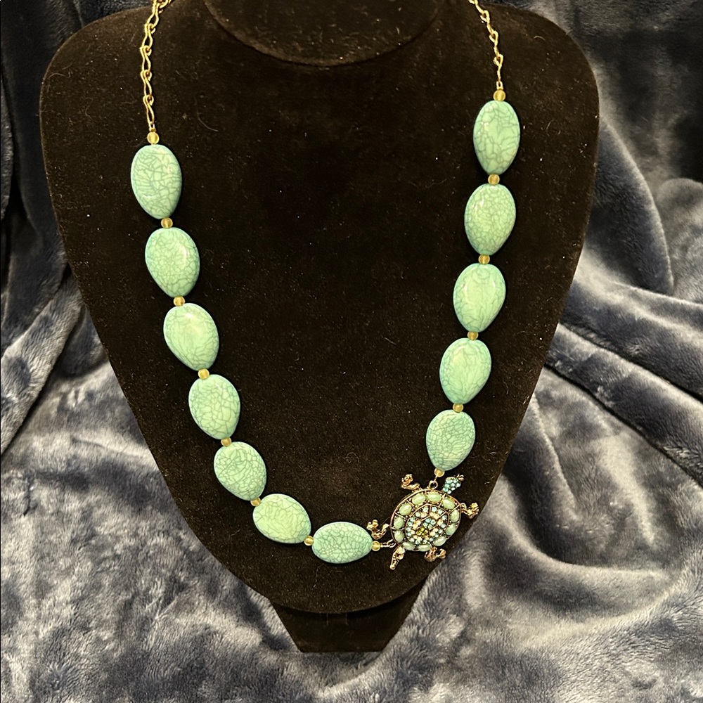 Elegant Turquoise Beaded Necklace with Turtle Pendant